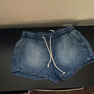 -size S celebrity pink treaty shorts